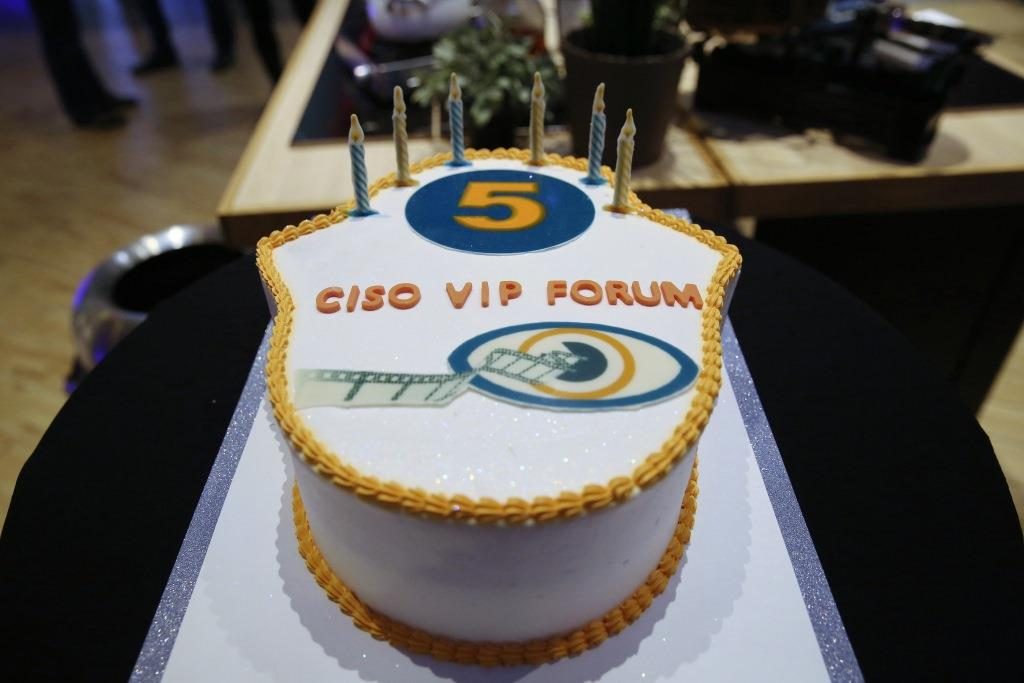 פורום CISO VIP התכנס שוב השבוע. הפעם היה זה מפגש בנושא : מרחב הסייבר – סיכום שנת 2017 ומגמות ל-2018 כמו כן, הפורום חגג גם חמש שנות פעילות – יום הולדת שמח!