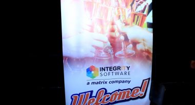 מנהלי מחשוב על הבר – שלוותה